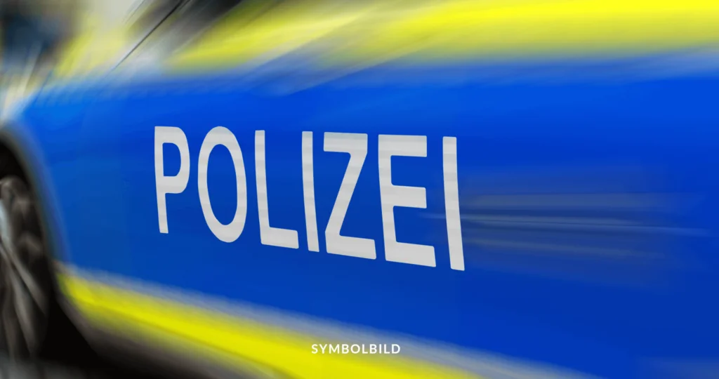 Abgebildet ist ein Polizeiauto. Polizei Symbolfoto Solingen Messerangriff